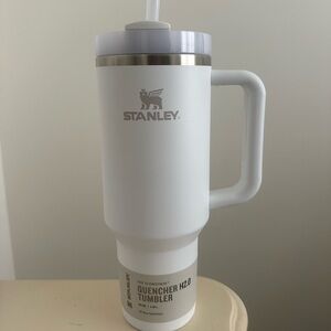 Limited Edition Giggly SquadxDunkin Stanley White Quencher Tumbler with Handle